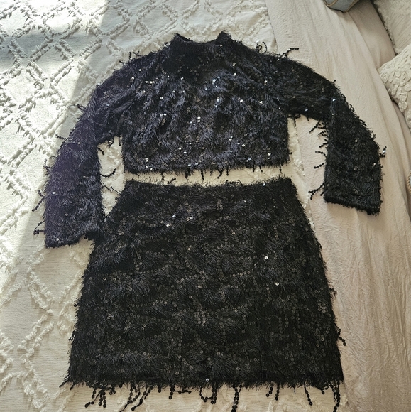 H&M Sequined Set Black Skirt and Crop Top Size Medium/ Large - Picture 4 of 11